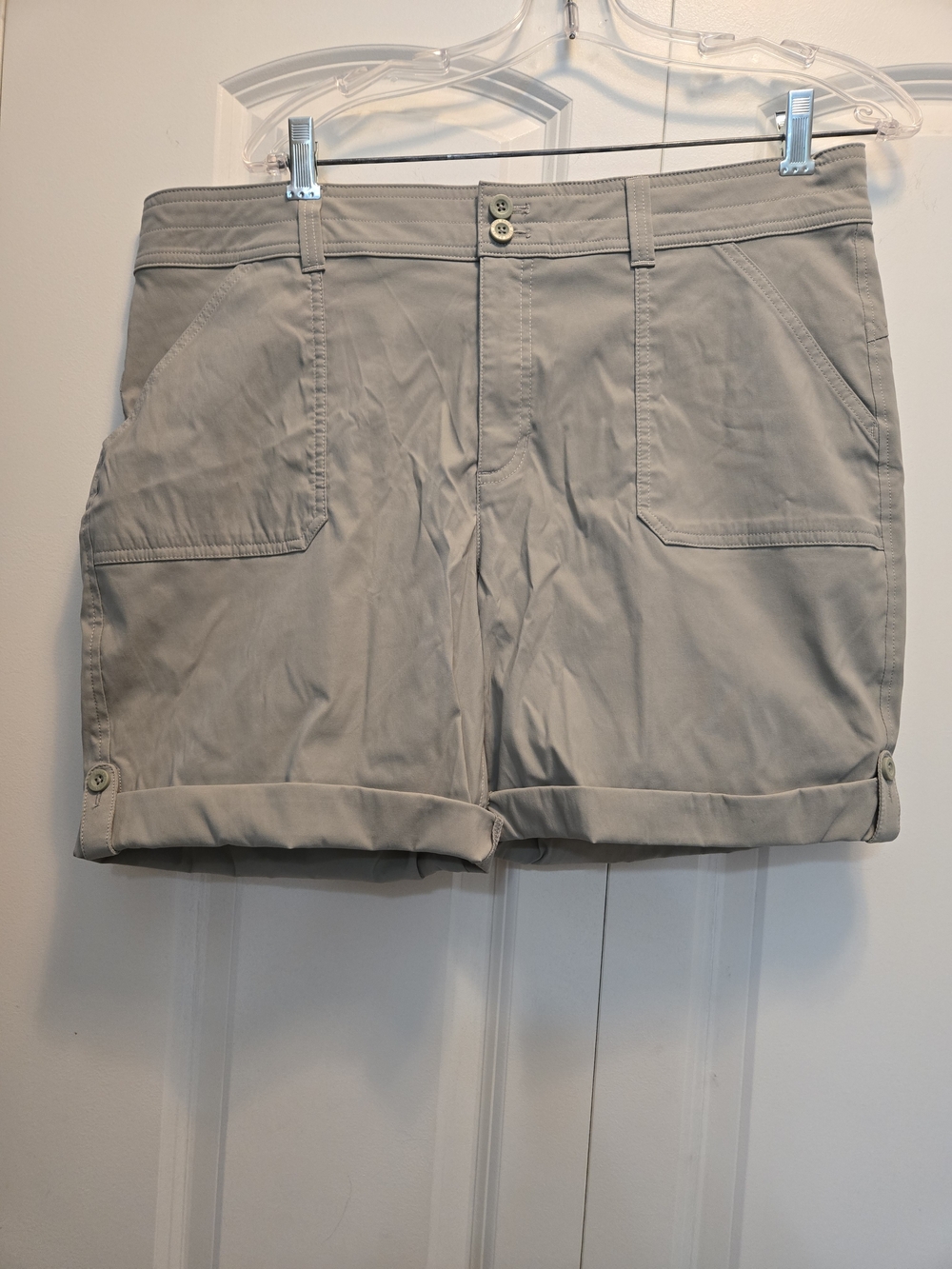 Eddie Bauer Light Khaki Roll-Cuff Women's Bermuda Shorts